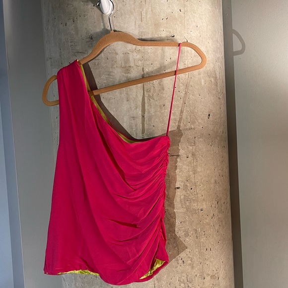 Alice + Olivia Tops - Alice and Olivia Pink Silk Satin One-Shoulder Top